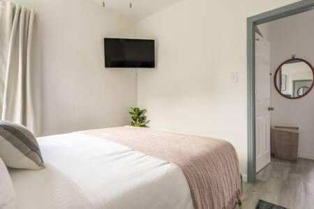 Amazing Ocean View - Luxury Manhattan Beach 1 Bedroom - Parking Exterior photo