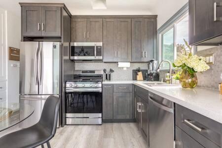 Amazing Ocean View - Luxury Manhattan Beach 1 Bedroom - Parking Exterior photo